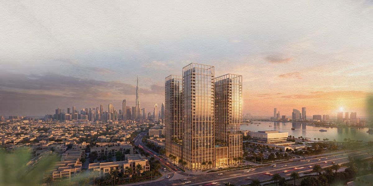 Al Jaddaf visto desde Dubai Creek, con las torres Binghatti Spectre y el perfil urbano de Downtown Dubai
